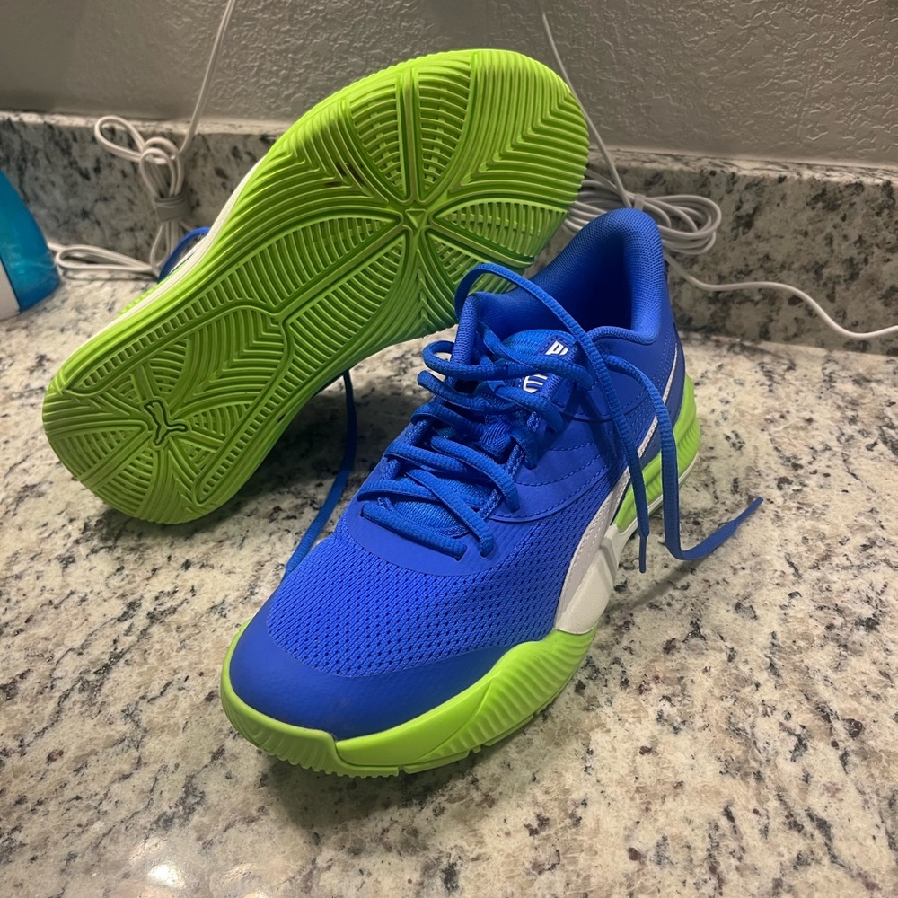 Puma tennis shoes